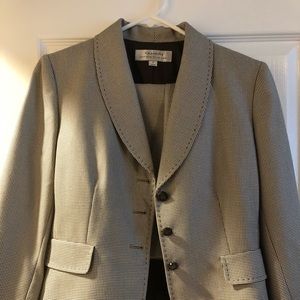 Women’s suits